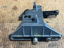 Charger l'image dans la galerie, BF 150 135 24628-ZY6-000 SHIFT LINK BRACKET w 17931-ZY6-000 THROTTLE ARM 2004-up FOUR STROKE