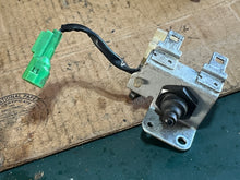 Charger l'image dans la galerie, BF 115 - 225 hp Honda 35470-ZY3-003 NEUTRAL SWITCH & bracket 35470-ZY3-023 2004-up Four Stroke 115 130 135 150 200 225 hp