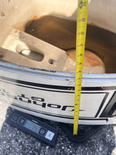 Load image into Gallery viewer, 150 hp Johnson ENGINE COVER 391591 393700 397779 gt v6 styling Two Stroke 1984-1991