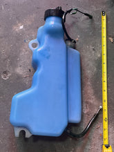 Load image into Gallery viewer, 50 40 hp Tohatsu Nissan OIL TANK 3T5710100 CAP 3C8710150 LEVEL SENSOR 3T5710200 two stroke 2002-2018