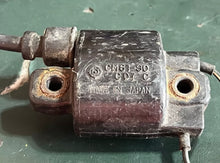 Charger l'image dans la galerie, OEM 75 85 90 hp Yamaha 688-85570-11-00 Ignition coil cm61-30 1989-96 two stroke 5” boot cord