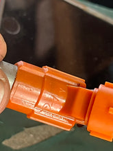 Cargar imagen en el visor de la galería, 4 tested for customer sep2025——-DF 115 140 hp Suzuki FUEL INJECTOR genuine 15710-65D00 Four Stroke 2002-2012 some compatibili