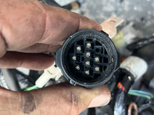 Load image into Gallery viewer, f 250 hp Yamaha engine WIRE HARNESS 6P2-82590-31-00 four stroke 2008-2010 3.3 Liter some 225 hp compatibility