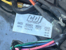 Load image into Gallery viewer, 140 120 125 hp Evinrude Johnson POWER PACK cdi 0583489 two stoke looper v4 1988-2001