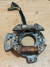Charger l'image dans la galerie, DT 9.9 hp Suzuki 32101-93911 STARTER ASSY 4-wire pulser stator 1983-1987 two stroke 9.9esg 9.9esf 9.9eld 9.9els 9.9elf 9.9msg