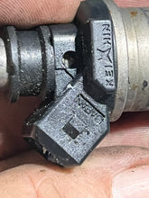 Load image into Gallery viewer, 250 225 200 150 HP Yamaha OX66 FUEL INJECTORS 65L-13761-00-00 Two Stroke 1997-2004