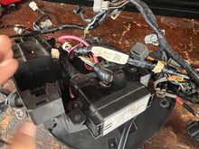 Charger l'image dans la galerie, DF 175 150 hp Suzuki engine WIRING HARNESS 36610-96J50 four stroke 2006-14 supersedes to 36610-96J90
