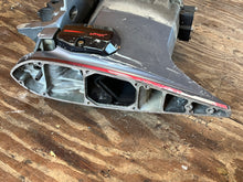 Charger l'image dans la galerie, 250 225 hp Yamaha VMax MIDSECTION 20” SWIVEL 64E-43311-10-8D STEERING 66K-42510-01-8D MOUNT 60X-44551-00-8D UPPER CASING 60X-
