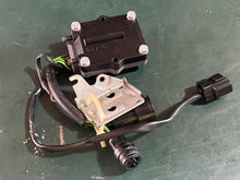 Charger l'image dans la galerie, f 225 hp Yamaha 69J-81960-10-00 voltage regulator & rectifier four stroke electrical 2003 200 225 hp single rectangular conne