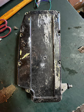 Cargar imagen en el visor de la galería, 90 80 Tohatsu Nissan COVER 3B7024150 AIR SILENCER 3B7024110 Two Stroke