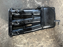 Charger l'image dans la galerie, 40 30 hp Mercury EFI INTAKE MANIFOLD 878139T01 8M0029463 four stroke 2005