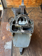 Load image into Gallery viewer, f 115 hp Yamaha 20” MIDSECTION UPPER CASING 68V-45111-10-8D SWIVEL 64E-43311-10-8D EXHAUST 67F-41137-01-94 STEERING BRACKET 6