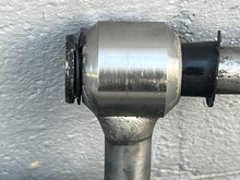 Load image into Gallery viewer, issue with seal - 30 25 hp Evinrude E -tec POWER TRIM PUMP hydraulic 5009035 5007774 Two Stroke 2017 2010-up some 15 40 50 60