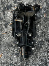 Charger l'image dans la galerie, DF 150 hp Suzuki SWIVEL BRACKET for 25” models 43111-96J10-0EP four stroke 2006-2016 some 175 200 hp compatibility