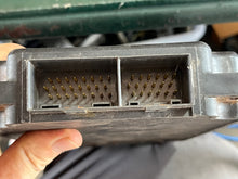 Cargar imagen en el visor de la galería, 225 hp Yamaha CDI CONTROL UNIT 65J-85540-00-00 f8t33772 ox66 two stroke 1997 65J-00 65J-85540-01-00 65J-85540-02-00
