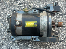 Load image into Gallery viewer, DT 150 175 200 DF 60 70 HP Suzuki Starter Motor 31100-87d10 with bracket 31911-87d11 (bracket only for DT application) S114-5