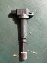 Cargar imagen en el visor de la galería, BF 115 135 140 150 hp Honda 30520-RRA-007 PLUG HOLE ignition COIL four stroke 099700