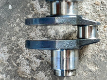 Charger l'image dans la galerie, 40 30 hp Mercury EFI CRANKSHAFT long 858507T04 four stroke 3 cylinder 2005