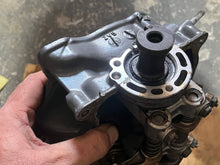 Cargar imagen en el visor de la galería, PARTS BF 40 35 hp Honda CYLINDER HEAD ASSY 12010-ZV5-010ZA four stroke pre-1997-2003 FUEL PUMP 16700-ZW1-004 OIL PUMP 15100-Z