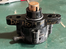 Cargar imagen en el visor de la galería, DF 150 hp Suzuki FUEL PUMP 15100-96J01 four stroke 2019-2024 175 200 115 140 100 hp compatible