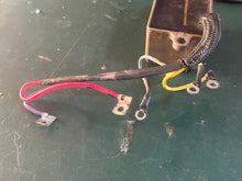 Charger l'image dans la galerie, 50 40 60 70 hp Johnson 0585001 Evinrude 585001 voltage RECTIFIER & LEAD two stroke