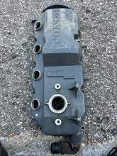 Charger l'image dans la galerie, BF 130 115 hp Honda CYLINDER HEAD COVER 12310-ZW5-010ZA four stroke 1999-up