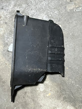 Cargar imagen en el visor de la galería, BF 50 40 30 25 hp Honda carb intake MUFFLER COVER airbox 17390-ZV5-010 four stroke