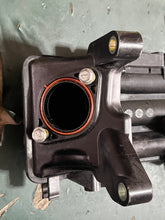 Charger l'image dans la galerie, DF 30 25 hp Suzuki INTAKE MANIFOLD 13110-94L00 four stroke 2018