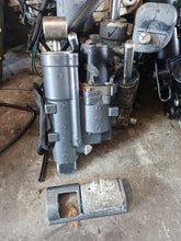 Cargar imagen en el visor de la galería, 40, 50 yamaha two and four stroke trim tilt assy tested