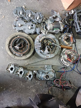 Charger l'image dans la galerie, 25, 30 hp yamaha two stroke 2 and 3 cylinder parts