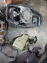 Charger l'image dans la galerie, 25, 30 hp yamaha two stroke 2 and 3 cylinder parts