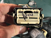 Cargar imagen en el visor de la galería, 60 50 40 35 hp Mercury 8M0118192 8M003115 HARNESS ASSEMBLY Engine, 826802T36 HARNESS TRIM 4 Cylinder Four Stroke