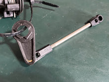 Cargar imagen en el visor de la galería, 8 HP Mercury 421592 THROTTLE LEVER INTERLOCK, 421631 Control LEVER, 421662 ACTUATOR oem TWO STROKE