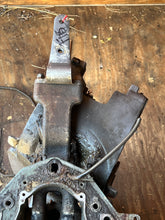 Load image into Gallery viewer, f 115 hp Yamaha 20” MIDSECTION UPPER CASING 68V-45111-10-8D SWIVEL 64E-43311-10-8D EXHAUST 67F-41137-01-94 STEERING BRACKET 6