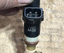 Cargar imagen en el visor de la galería, BF 150 - 250 hp Honda 16450-ZY6-003 THROTTLE BODY FUEL INJECTOR pre1997-2007+