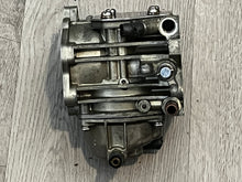 Load image into Gallery viewer, 250 hp Yamaha CARBURETORS port 2-4-6 61A-14301-03-00 61A- 14302-03-00 61A-14303-03-00 two stroke 76 degree