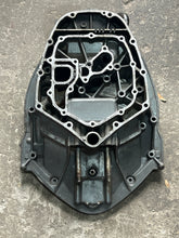 Charger l'image dans la galerie, BF 90 75 hp Honda 23170-ZY9-010ZA MOUNT CASE pre1997-2007+