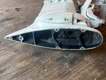Load image into Gallery viewer, 90 hp Evinrude E-tec 20” MIDSECTION sl SWIVEL 0434691 STEERING ARM 5001766 5009550 exhaust housing 0351234 adaptor 0350834 tw