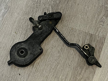 Charger l'image dans la galerie, 135 150 175 200 hp Mercury THROTTLE LEVER 41022 41095T 410952 CONTROL ROD 814929 CAM 815539T two stroke 1992-1996