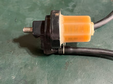 Cargar imagen en el visor de la galería, 90 hp Yamaha FUEL PUMP 692-24410-00-00 (25-90hp compatible) FILTER 61N-24560-00-00