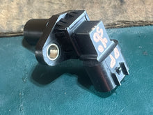 Charger l'image dans la galerie, DF 90 100 115 140 hp Suzuki CAM POSITIONING SENSOR CMP 33220-76G02 5031468 Evinrude 1999-2006 33220-76G01 33220-76G00 some d