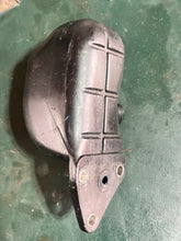 Cargar imagen en el visor de la galería, 150 200 225 Johnson Evinrude POWER TRIM RESERVOIR 0435341 0769504 Two Stroke some 60-250 hp compatibility