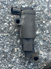 Cargar imagen en el visor de la galería, BF 130 115 hp Honda ELECTRONIC AIR CONTROL VALVE ASSY 36550-ZW5-003 iac isc four stroke 1999-up