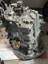 Charger l'image dans la galerie, BF 115 130 hp Honda Cylinder Block w rotating assy 1997 Four stroke