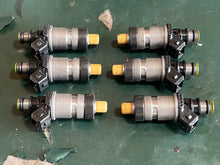 Cargar imagen en el visor de la galería, 250 225 hp Mercury FUEL INJECTOR SET OF 6 18715T1 18715A1 two stroke EFI some 300 hp