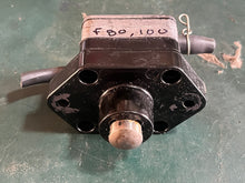 Charger l'image dans la galerie, f 100 80 hp Yamaha 67F-24410-00-00 FUEL PUMP 1999-2001 four stroke Mercury 804249T1