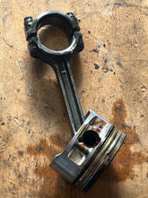 Cargar imagen en el visor de la galería, 40 30 hp Mercury EFI PISTON STANDARD 893524T07 CONNECTING ROD 856065T1 four stroke 3 cylinder 2005