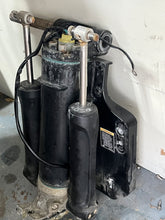 Load image into Gallery viewer, sold local mar3-2026——350 hp Mercury Verado POWER TRIM ASSEMBLY 8M0118297 four stroke