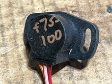 Charger l'image dans la galerie, F 75 80 90 100 hp Yamaha 61A-85885-00-00 THROTTLE SENSOR ASSEMBLY TPS Four Stroke 1999-2004 compatibility depends on hp