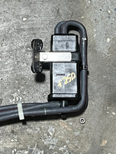 Cargar imagen en el visor de la galería, sold kam june2026—-f 250 225 hp Yamaha INTAKE fuel CANISTER 6P2-24170-00-00 four stroke 2005-up some compatibility 115-350 hp